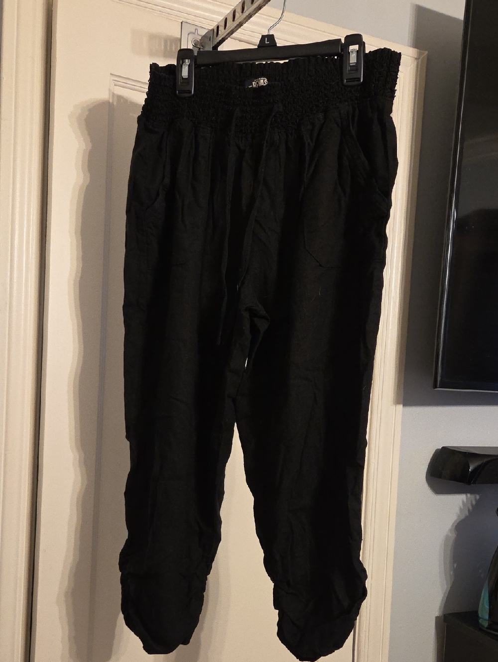 Rewash Black Women's Drawstring Cinched Capri Pants